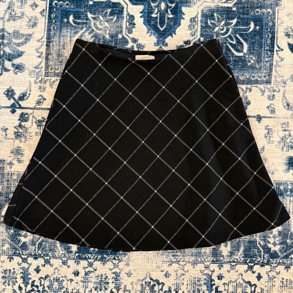 LOFT Dresses & Skirts - Loft A-Line Diamond Circle Skirt - M